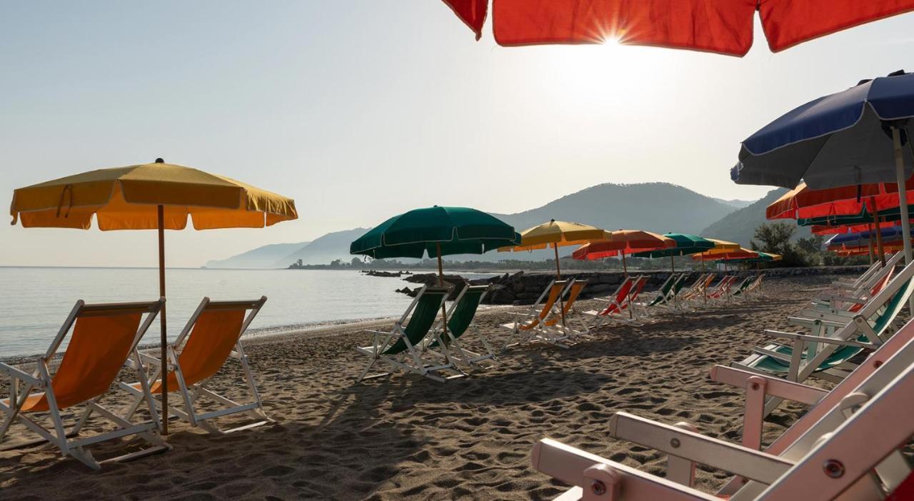 Testa Di Monaco - Basic Beach Accommodations Capo d'Orlando Exterior photo