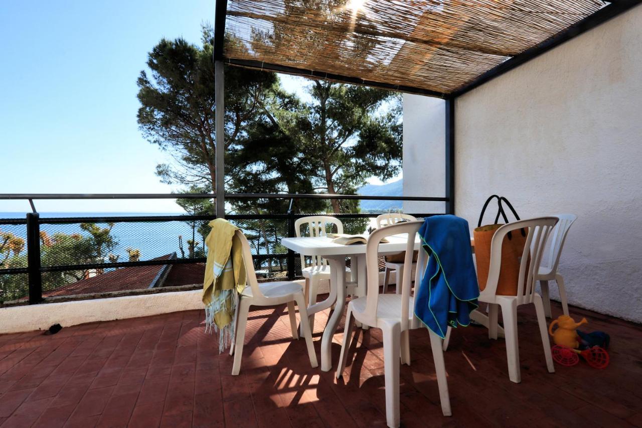 Testa Di Monaco - Basic Beach Accommodations Capo d'Orlando Exterior photo