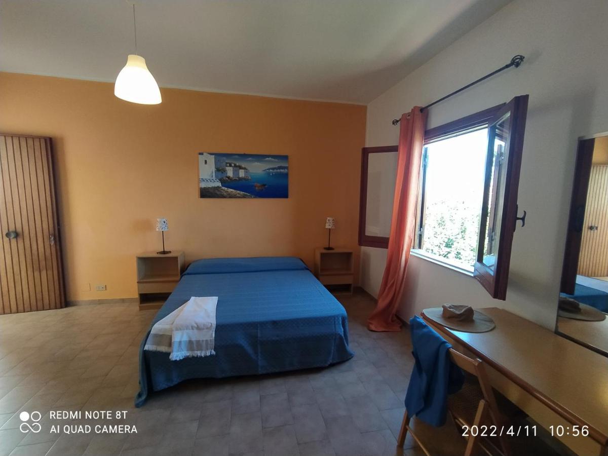Testa Di Monaco - Basic Beach Accommodations Capo d'Orlando Exterior photo